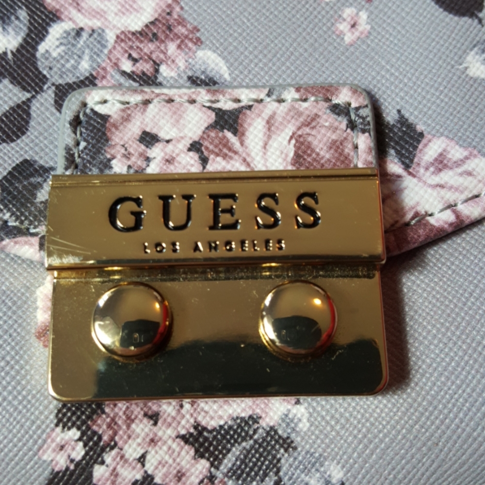 GUESS purple floral clutch/crossbody - Picture 3 of 9